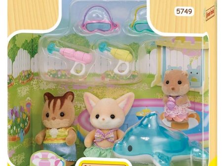 SYLVANIAN FAMILIES NURSERY FRIENDS POOL FUN TRIO Hot on Sale